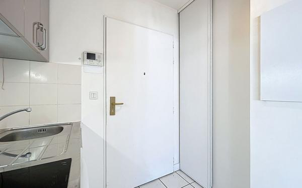 Appartement à vendre    1 pièce • 24,08 m2 Suresnes