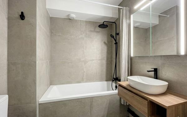 Appartement à vendre    1 pièce • 24,08 m2 Suresnes