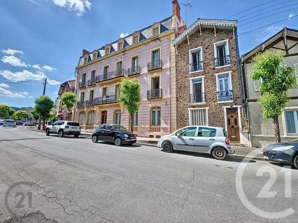 Immeuble à vendre  610 m 2   CHATEL GUYON  - 63