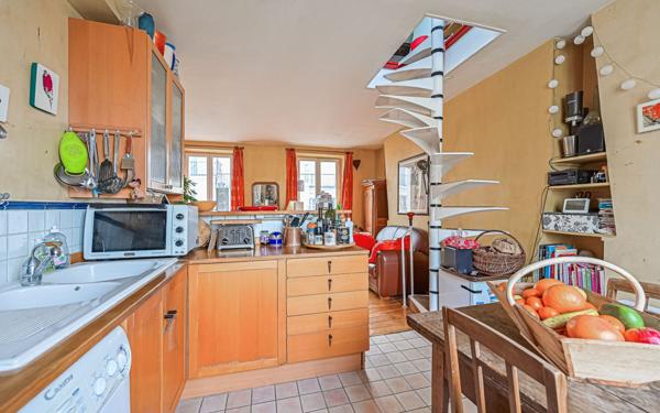 Appartement à vendre    3 pièces • 76,12 m2 Paris 19