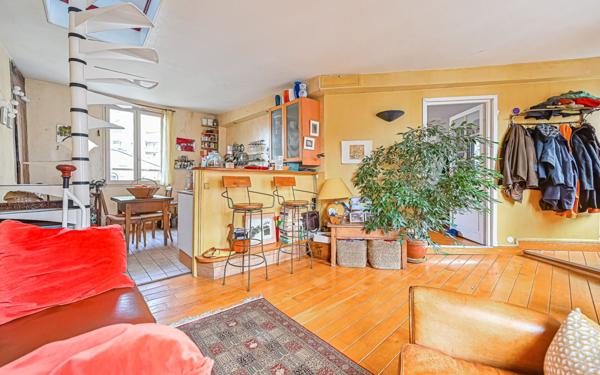 Appartement à vendre    3 pièces • 76,12 m2 Paris 19