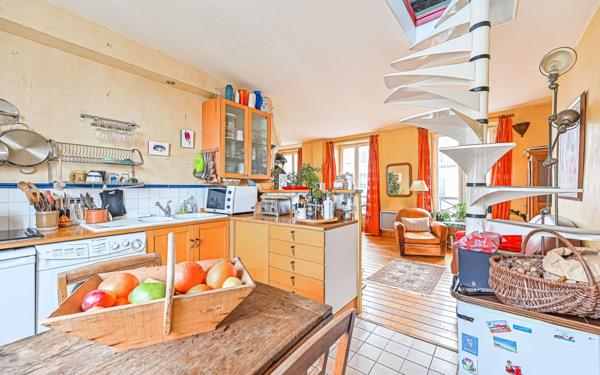 Appartement à vendre    3 pièces • 76,12 m2 Paris 19