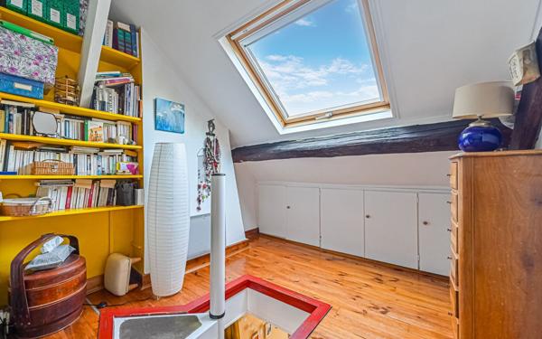 Appartement à vendre    3 pièces • 76,12 m2 Paris 19