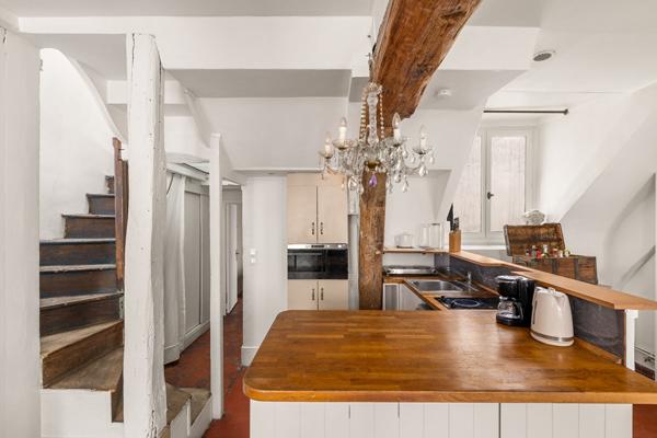 Entre la place des Vosges et la rue de Bretagne - Dernier étage - Appartement ensoleillé à l'esprit maison de campagne - PARIS