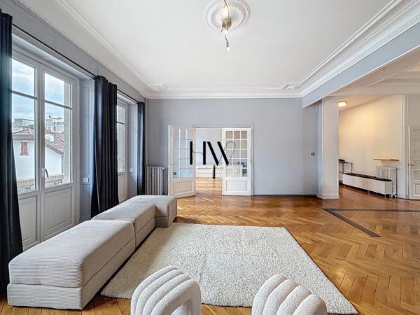 Appartement haussmannien de 161 m² – Centre-ville d’Annemasse – Idéal frontalier Genève