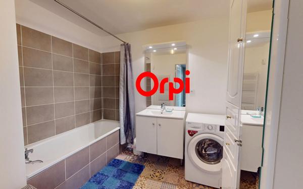 Appartement à vendre    3 pièces • 58 m2 Vaulx-en-Velin