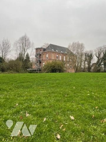 " EXCLUSIVITÉ " 
La plus ancienne demeure seigneuriale de la commune construite au XVIe siècle.