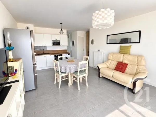 Appartement T3 à vendre  3 pièces - 60,68 m 2   ST JEAN DE MONTS  - 85