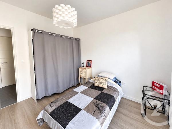Appartement T3 à vendre  3 pièces - 60,68 m 2   ST JEAN DE MONTS  - 85