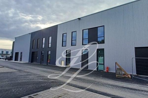 Vente - ENTREPOT 1750.61 m 2