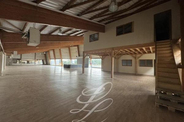 Location - COMMERCE 1543 m 2