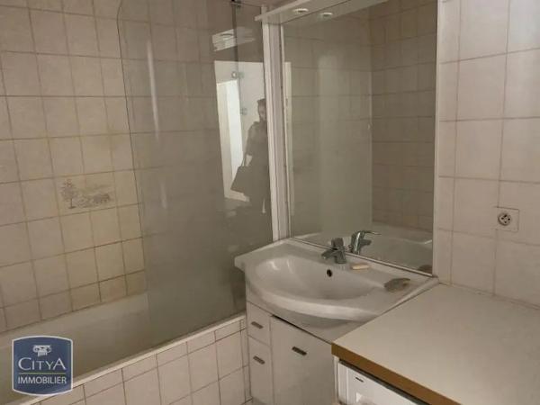 Appartement à louer 3 pièces 72.06m² Pau (64000)
