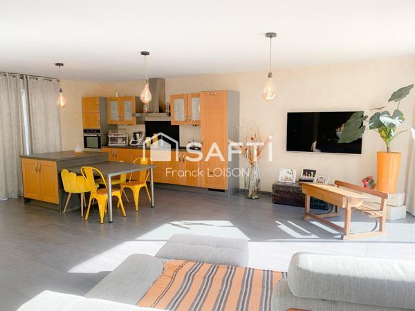 Maison familiale moderne – 3 chambres – Terrasse & jardin – Proche gare et commerces à pied