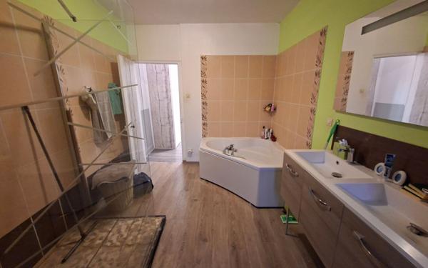 Appartement à vendre    5 pièces • 126,04 m2 Rives