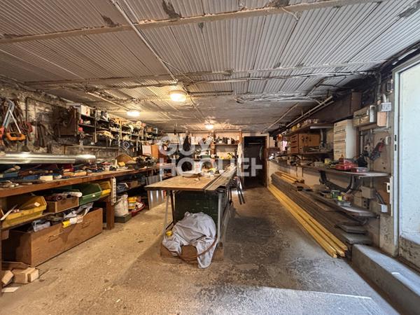 GODILLOT/BAUER - MAISON 97 M² - 4 PIÈCES - COUR - SOUS-SOL - GARAGE