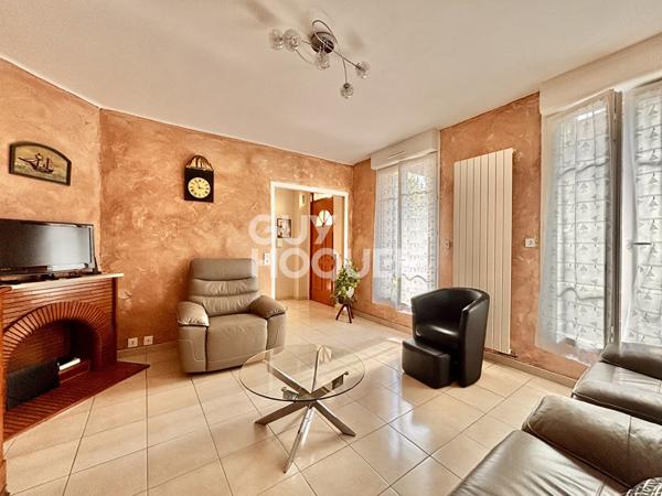 GODILLOT/BAUER - MAISON 97 M² - 4 PIÈCES - COUR - SOUS-SOL - GARAGE