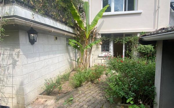 Maison à vendre    7 pièces • 258 m2 Saint-Maur-des-Fossés