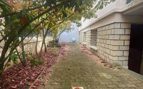 Maison à vendre    7 pièces • 258 m2 Saint-Maur-des-Fossés