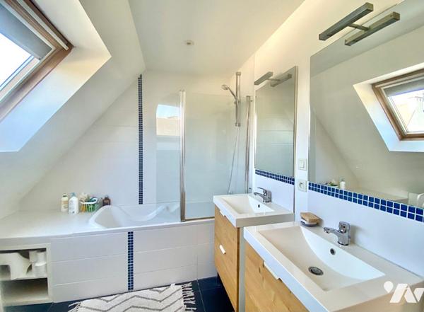 RENNES SAINTE-THÉRÈSE - Élégante demeure familiale de 7/8 pièces avec jardin paysager orienté sud