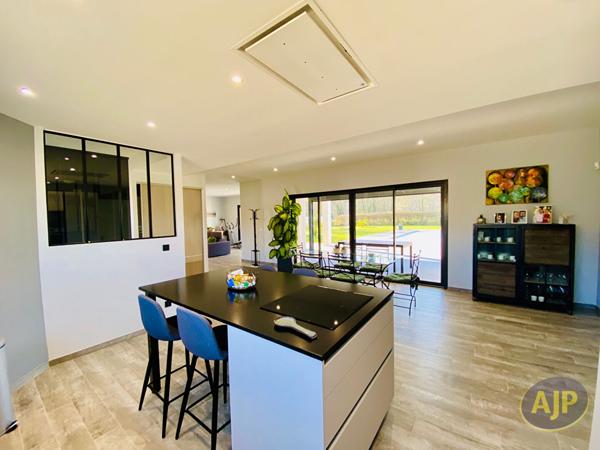 Biens de prestige à vendre Lesparre Medoc : 689 000 € - AJP Lesparre Immobilier