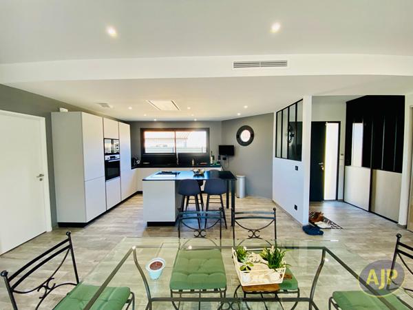 Biens de prestige à vendre Lesparre Medoc : 689 000 € - AJP Lesparre Immobilier