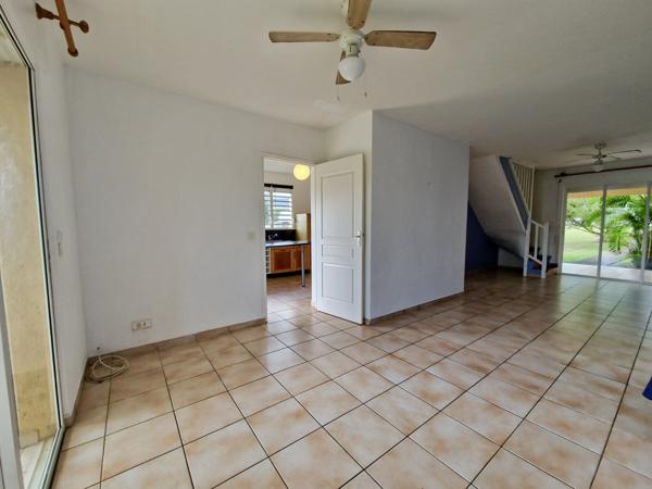 Baie-Mahault (97122) À saisir – Villa T4 en duplex avec jardin clôturé – Moudong Sud