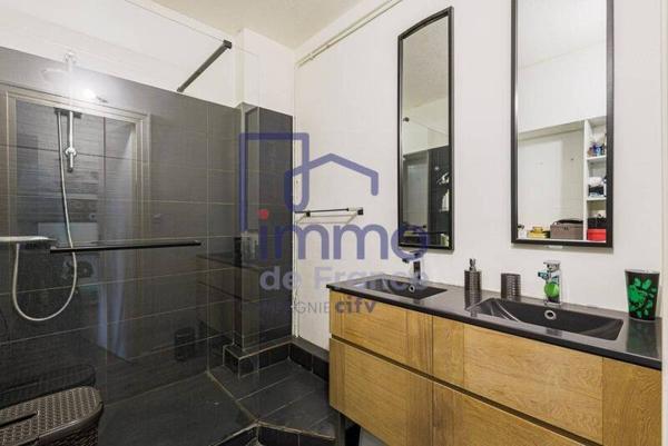 Appartement 4 pièces                                        - 38000 Grenoble Réf : 21641-IMMODEFRANCE69