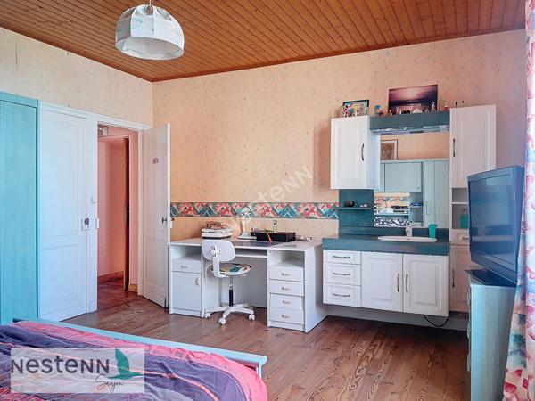 Grande maison de plus de 200 m2 à vendre à Medis à 15 mn des plages de Royan.