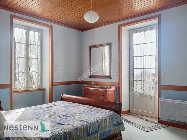 Grande maison de plus de 200 m2 à vendre à Medis à 15 mn des plages de Royan.