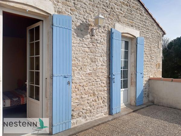 Grande maison de plus de 200 m2 à vendre à Medis à 15 mn des plages de Royan.
