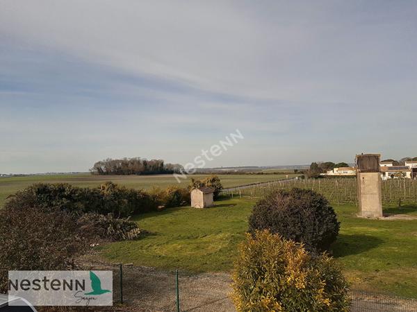 Grande maison de plus de 200 m2 à vendre à Medis à 15 mn des plages de Royan.