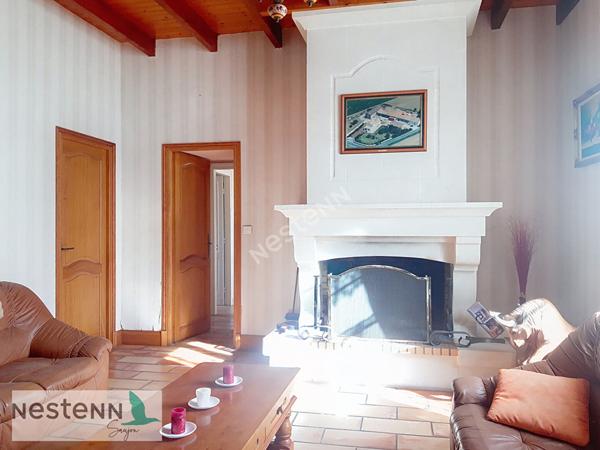 Grande maison de plus de 200 m2 à vendre à Medis à 15 mn des plages de Royan.