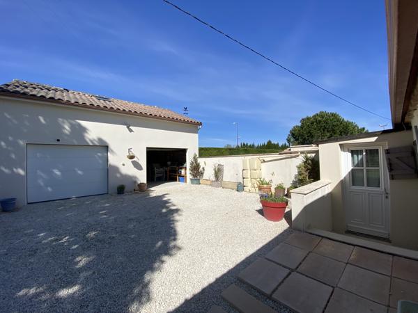 Roquecor (82150) ROQUECOR – Plain-pied en bord de village, grand garage et jardin plat de 1300 m²