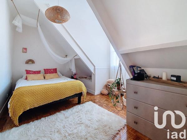 Maison traditionnelle 6 pièces de 110 m² à Sevran (93270)