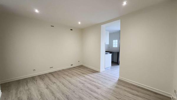 Appartement
                                                                                                                                                                                                                                                                                                                        2 pièce(s)                                                                                                                                                                                                          1 chambre(s)                                                                                                                                                                                                          43.58  m²