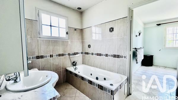 Maison à vendre 4 pièces 138 m² Saint-Raphaël