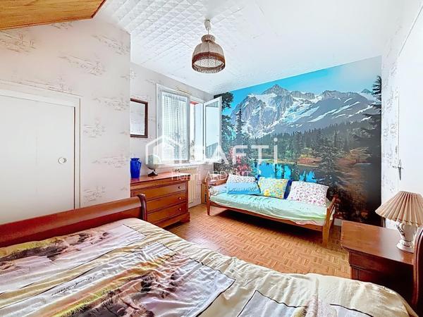 Maison LIMOGES avec garages et grand jardin