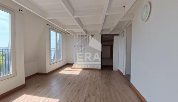 STUDIO DERNIER ETAGE VUE DEGAGEE - BD MARCEL SEMBAT