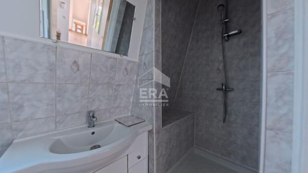 STUDIO DERNIER ETAGE VUE DEGAGEE - BD MARCEL SEMBAT