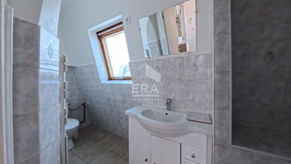 STUDIO DERNIER ETAGE VUE DEGAGEE - BD MARCEL SEMBAT
