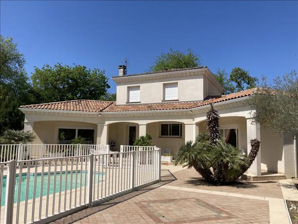 Maison à vendre |  Carignan-de-Bordeaux |  5 pièces | 160 m²