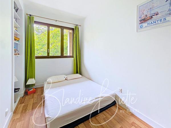 Appartement entièrement rénové à proximité de la gare