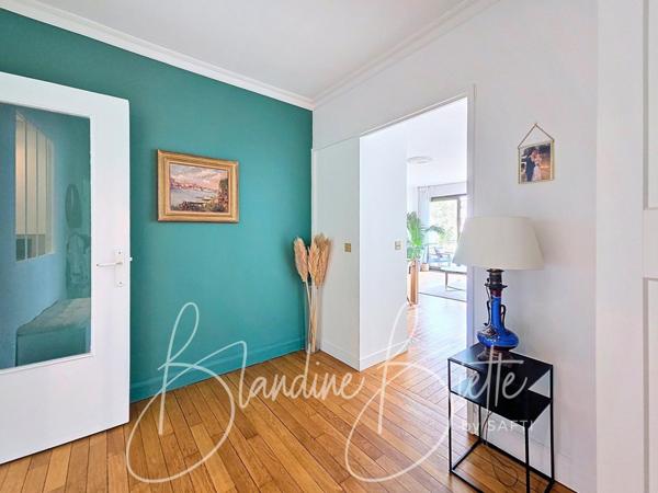 Appartement entièrement rénové à proximité de la gare