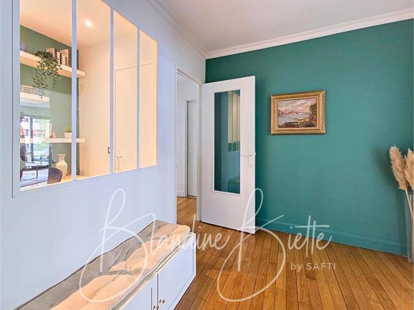 Appartement entièrement rénové à proximité de la gare