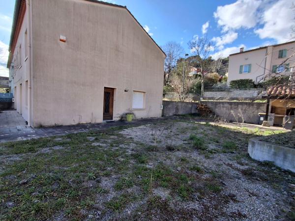 BEDARIEUX Villa avec jardin et garage de 61 m²