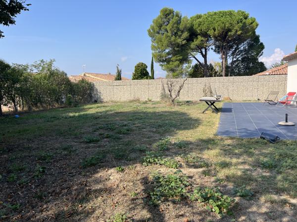 Villa meublée de plain pied avec jardin clos