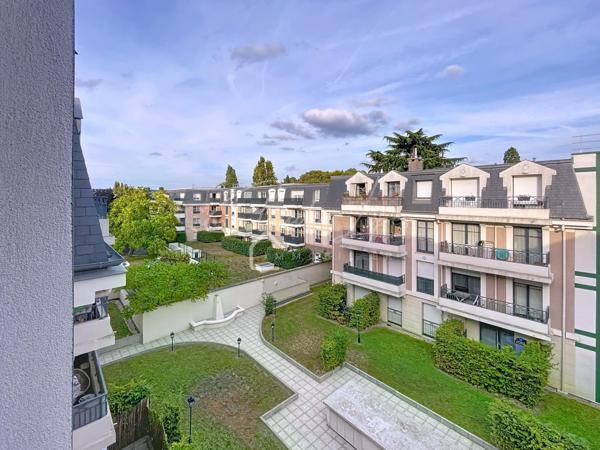 MAGNIFIQUE !!! AU CALME F3 CENTRE-VILLE PROCHE GARE