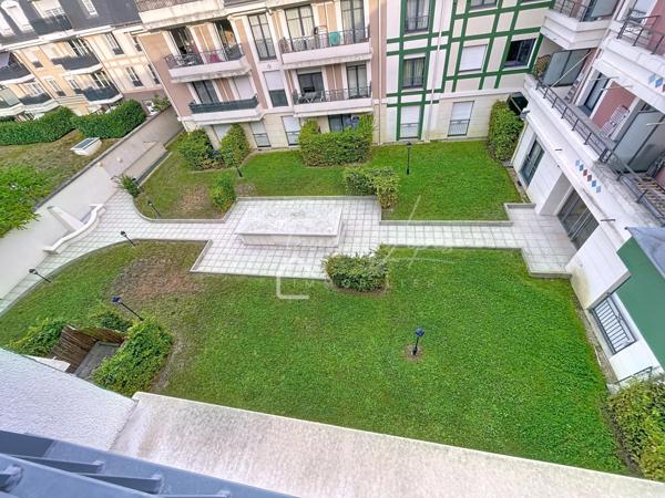 MAGNIFIQUE !!! AU CALME F3 CENTRE-VILLE PROCHE GARE