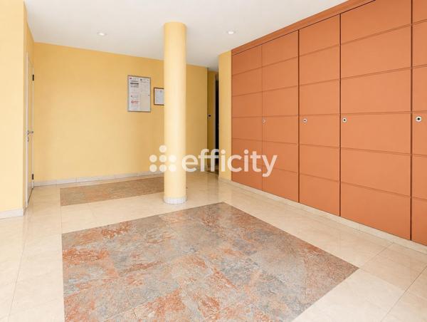 Appartement
         2 pièces
        - 50 m² Exclusivité 199 000 € *