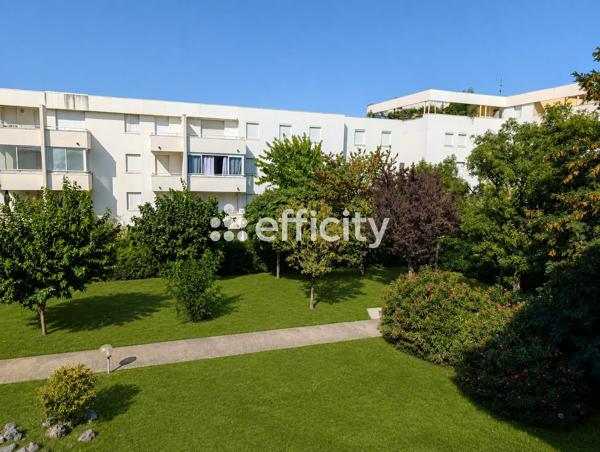 Appartement
         2 pièces
        - 50 m² Exclusivité 199 000 € *